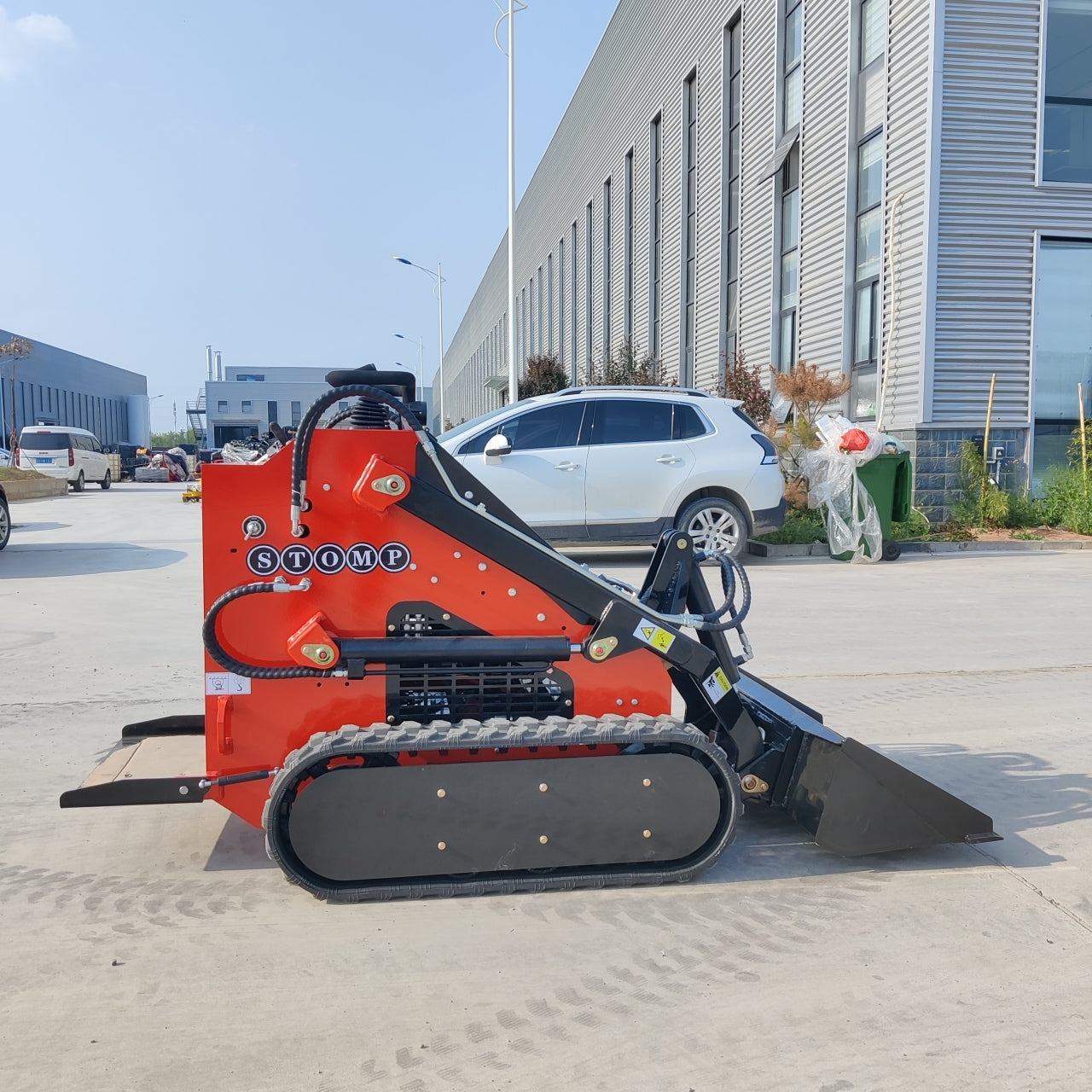 Brand New TYPHON STOMP 1,800lbs Mini Skid Steer 23HP Gas EPA B & S Engine