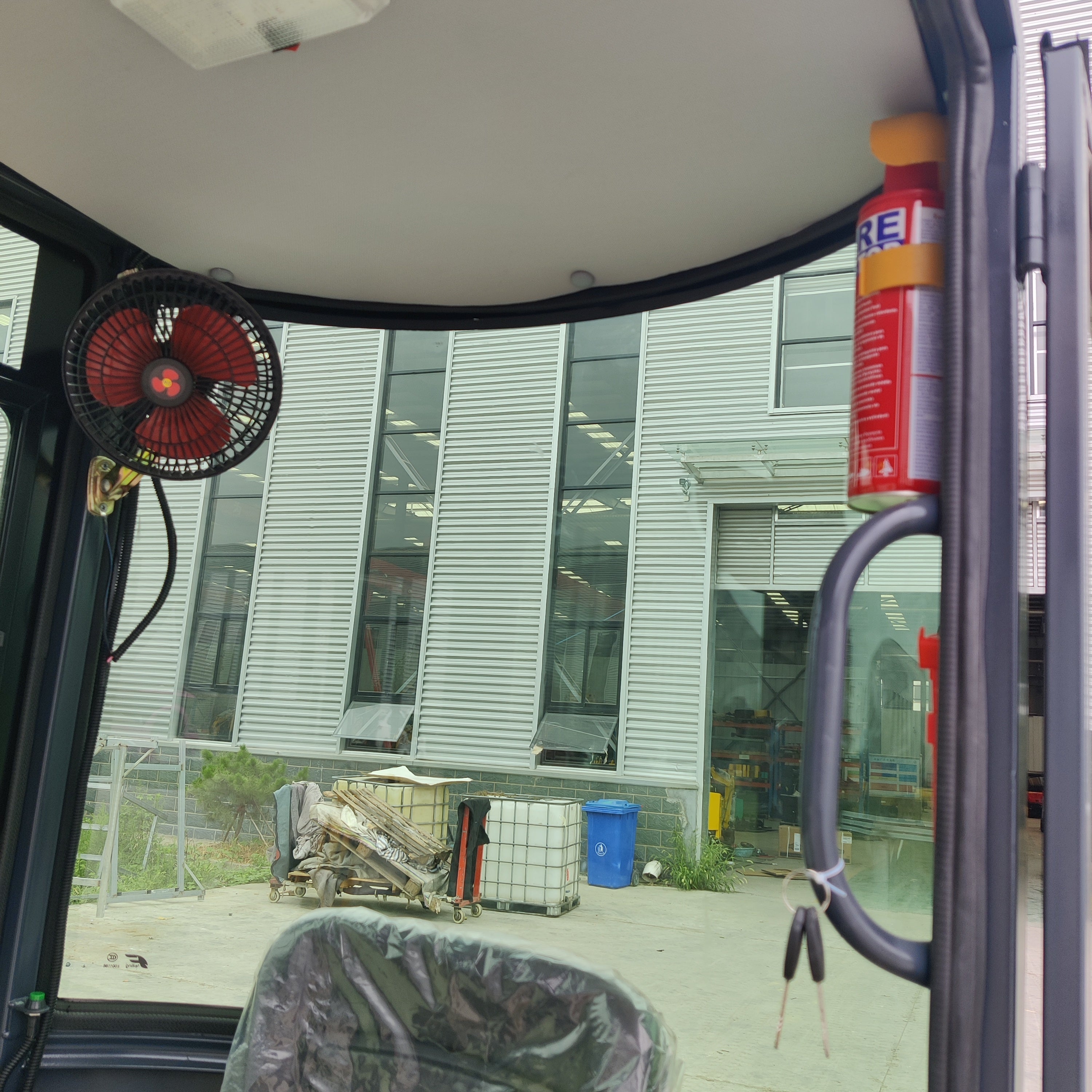 TYPHON Terror X Mini Excavator – 2,500lb Trench Digger with Cabin, 380mm Wide Bucket