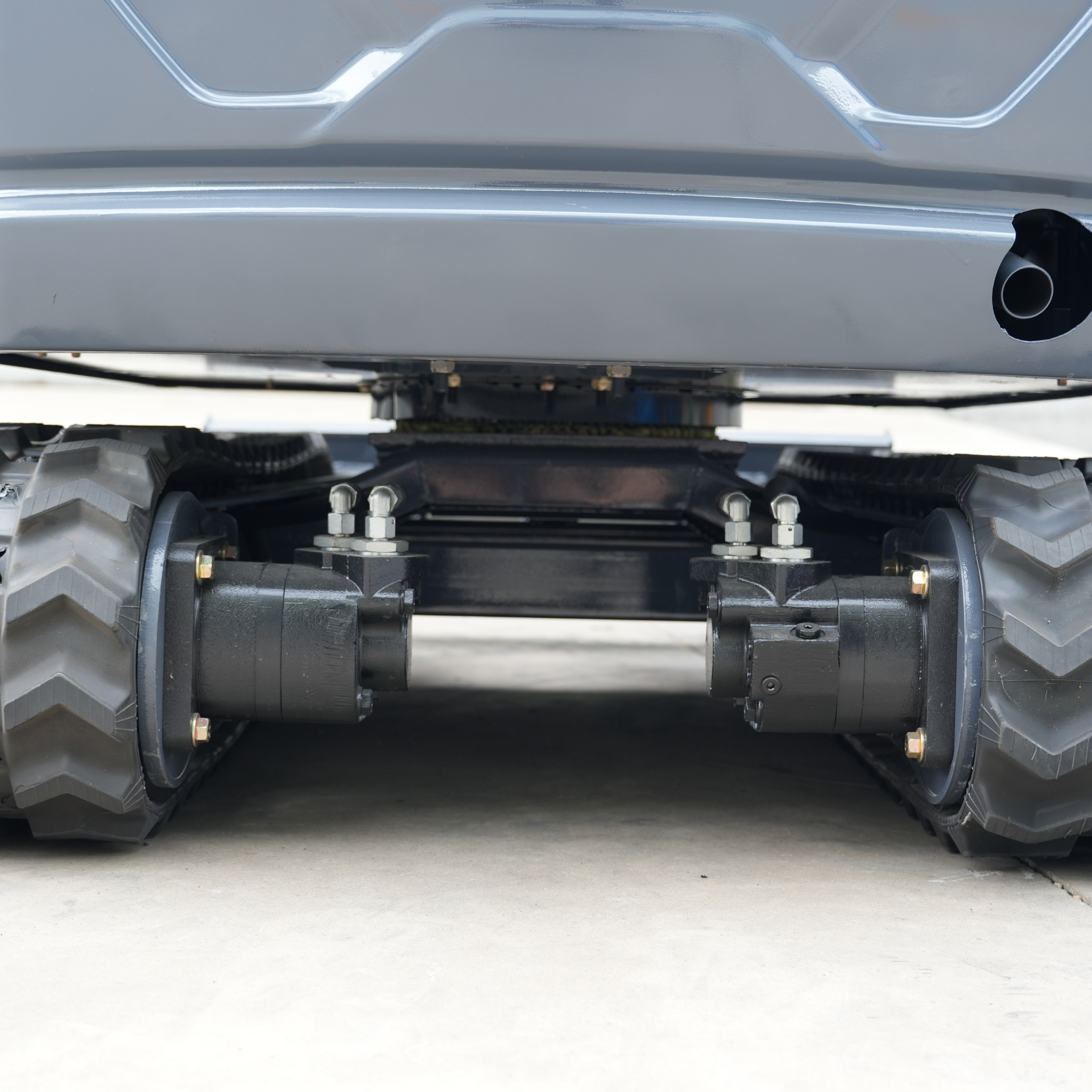 TYPHON TERROR XVII PRO 3800 lb mini excavator Hydraulic System Integrated Oil Cooler EPA-Certified Kubota D902 Engine
