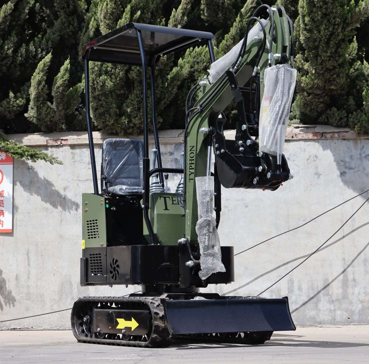 TYPHON TERROR X STORM Mini Excavator – 1 Ton with Canopy