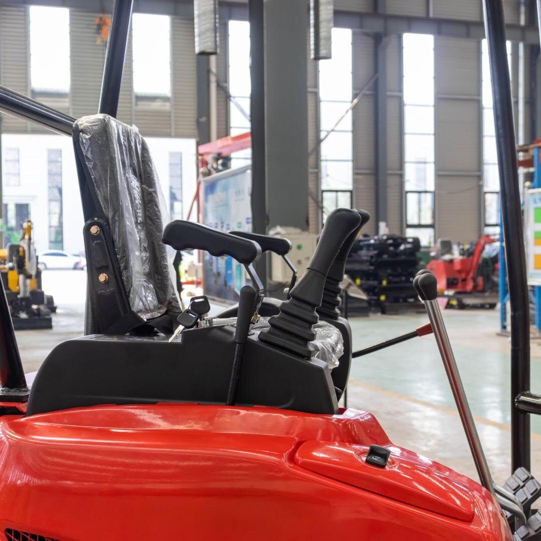 New 4,000 lb TYPHON Lux Mini Excavator Rubber Track with Kubota Diesel Engine