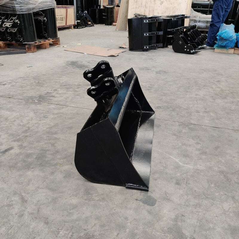 600mm Tilting Bucket: Attachment for TYPHON Mini Excavators