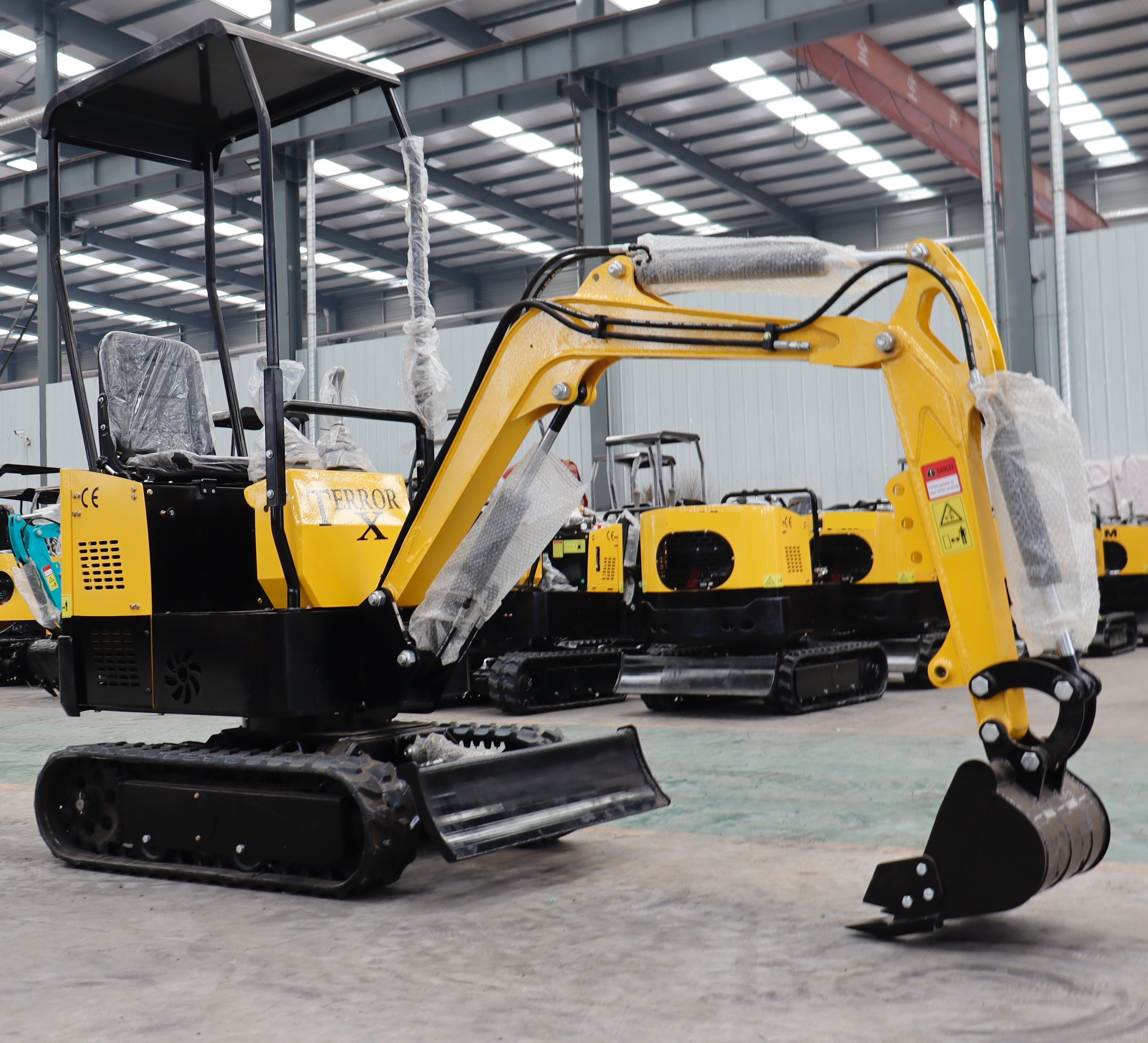 TYPHON TERROR X STORM Mini Excavator – 1 Ton Trench Digger with Canopy, 380mm Wide Bucket