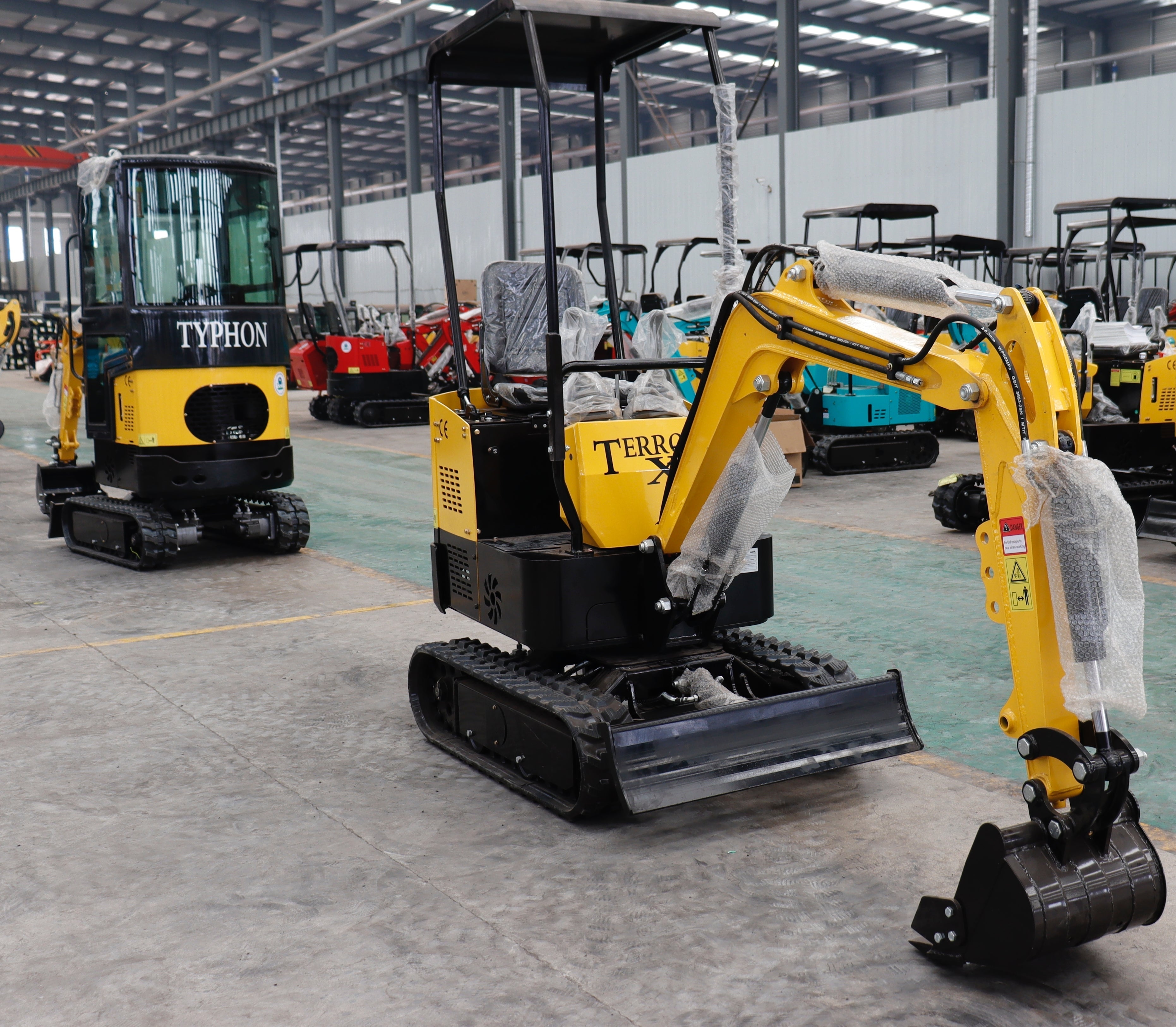 TYPHON TERROR X STORM Mini Excavator – 1 Ton Trench Digger with Canopy, 380mm Wide Bucket