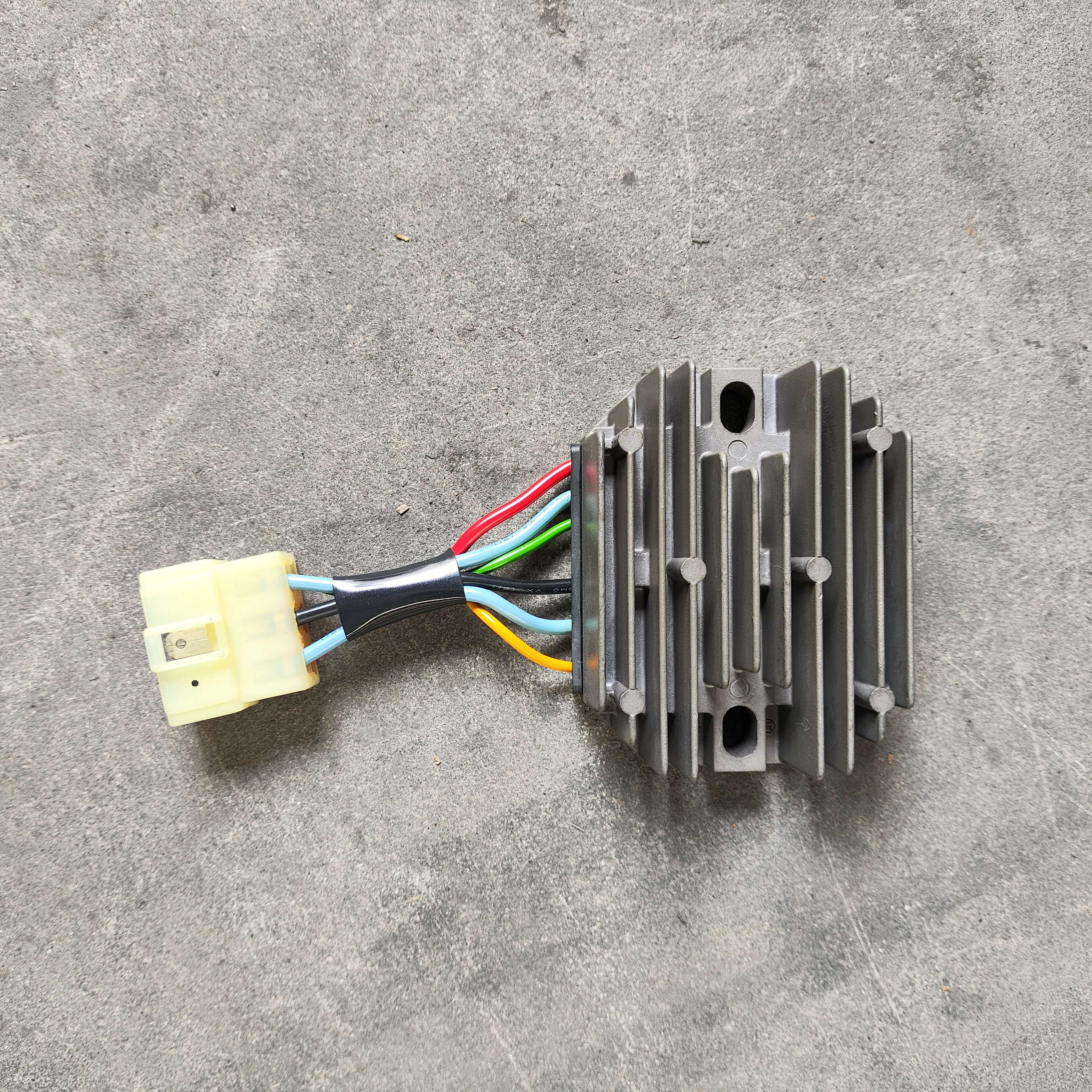 Kubota D722 Rectifier PN201-68564 Geunine