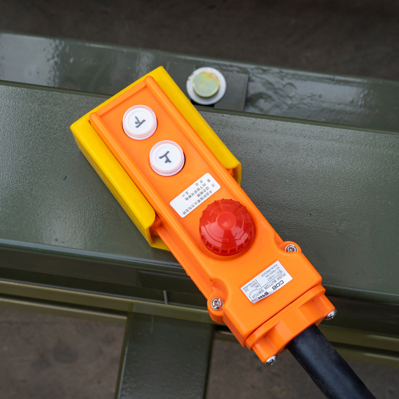 TYPHON xFlex-4065W Walk-behind Scissor Lift 40 ft lifting