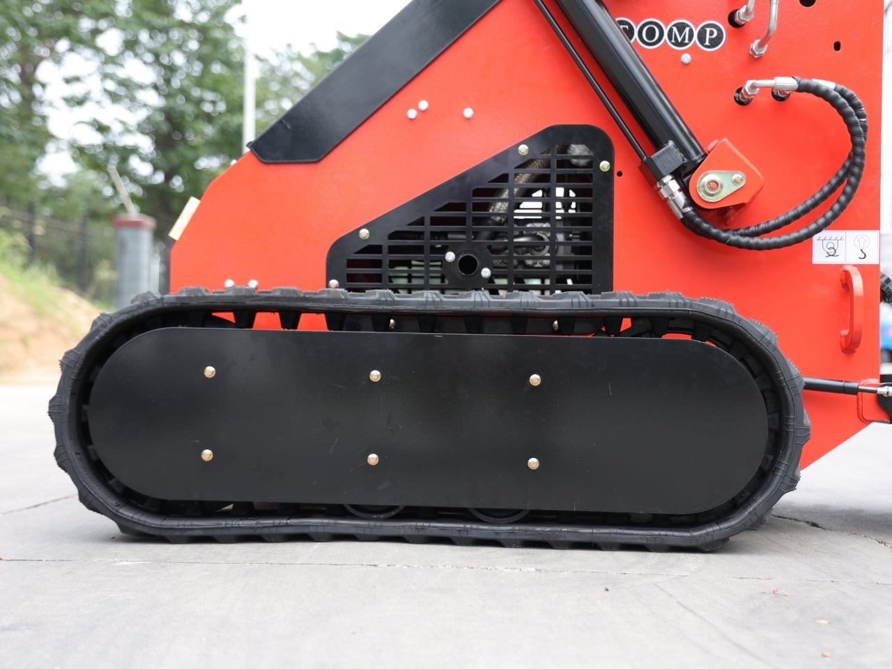 New TYPHON STOMP 1,800lbs Mini Skid Steer 21HP Honda Engine