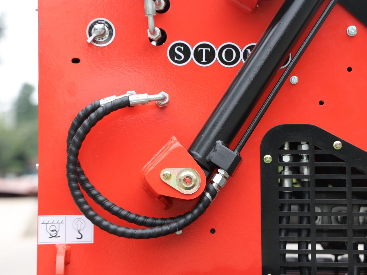 New TYPHON STOMP 1,800lbs Mini Skid Steer 21HP Honda Engine