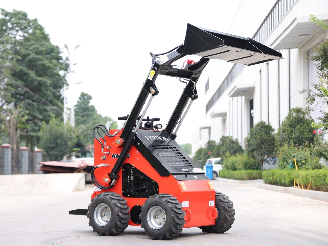 Brand New TYPHON STOMP 1,800lbs Mini Skid Steer 23HP Wheel Gas EPA B & S Engine