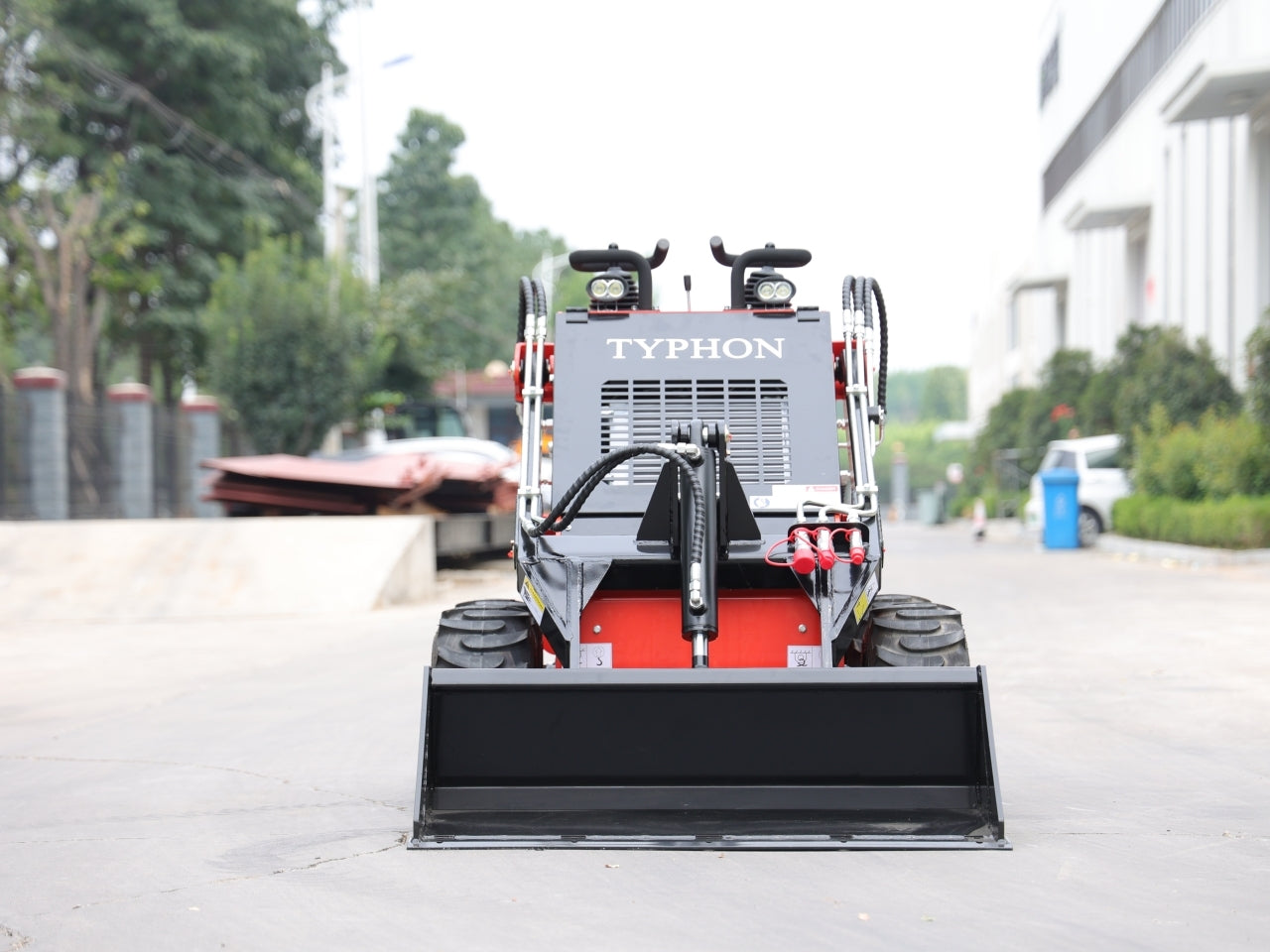 Brand New TYPHON STOMP 1,800lbs Mini Skid Steer 23HP Wheel Gas EPA B & S Engine
