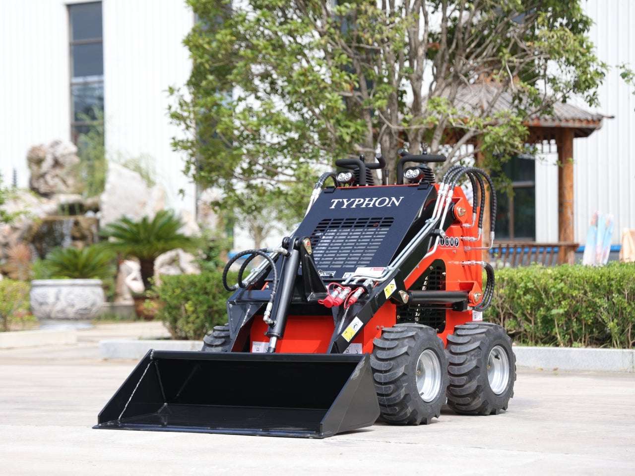 TYPHON STOMP 1,800lbs Mini Skid Steer 21 HP Wheel Honda GX630