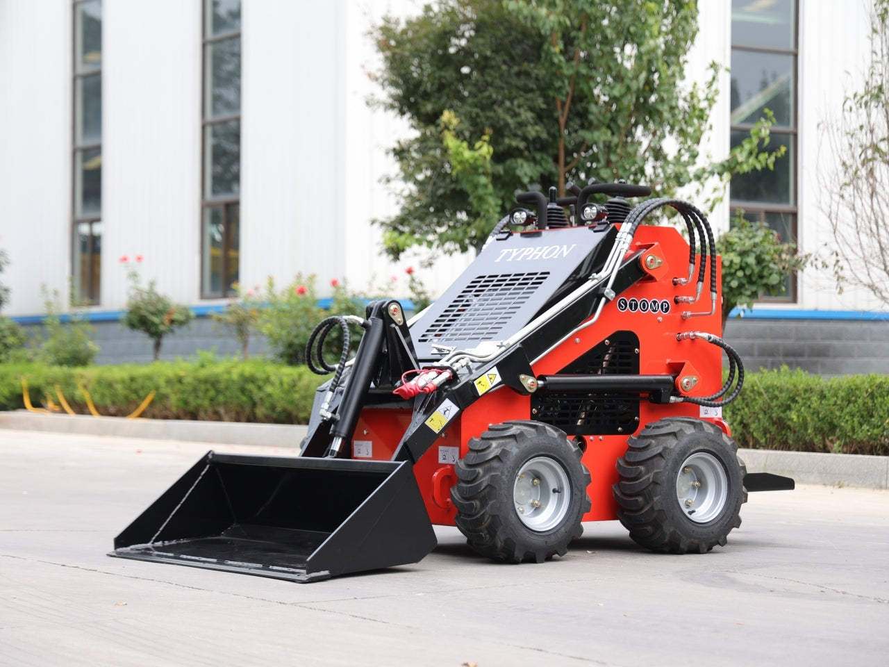 Brand New TYPHON STOMP 1,800lbs Mini Skid Steer 23HP Wheel Gas EPA B & S Engine