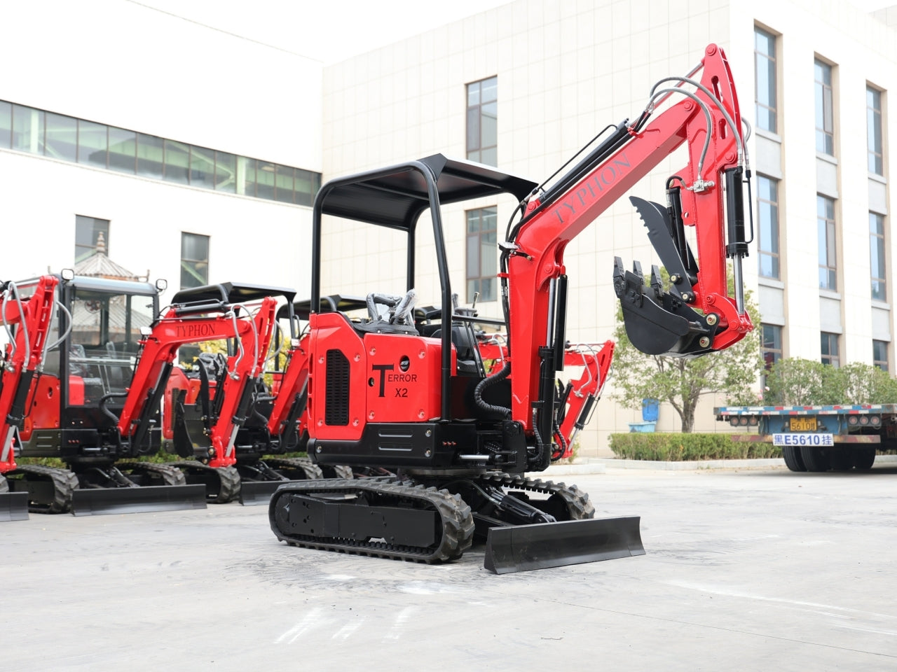 TYPHON TERROR X2 STORM Mini Excavator 2.5 Ton Diesel Perkins Engine