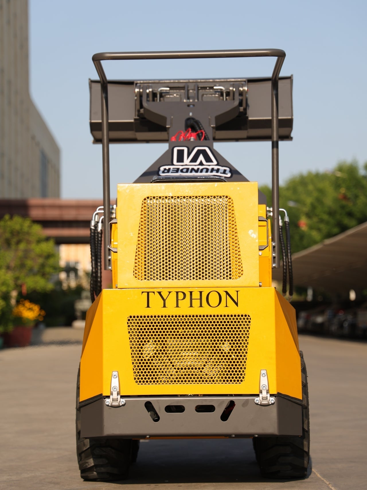 TYPHON Thunder VI 23hp EPA B&S Engine Wheel Loader USA