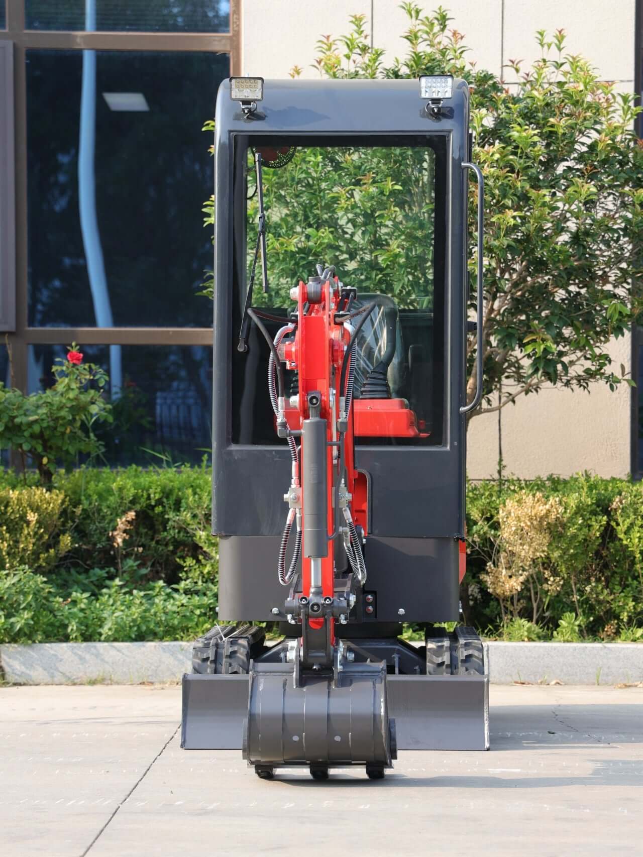 TYPHON TERROR ONE Mini Excavator – 1.1 Ton 13.5hp B&S Engine