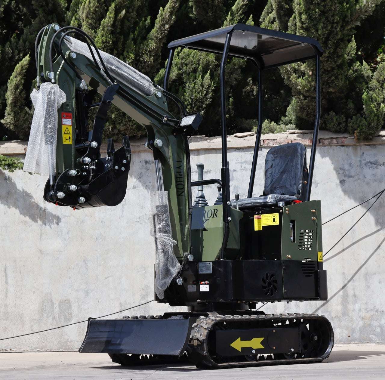 TYPHON TERROR X STORM Mini Excavator – 1 Ton with Canopy