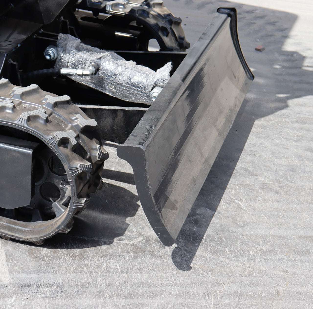 TYPHON TERROR X STORM Mini Excavator – 1 Ton with Canopy