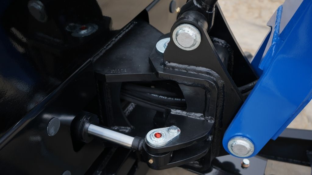 2025 3800 lb TYPHON TERROR XVII Mini Excavator Kubota D902