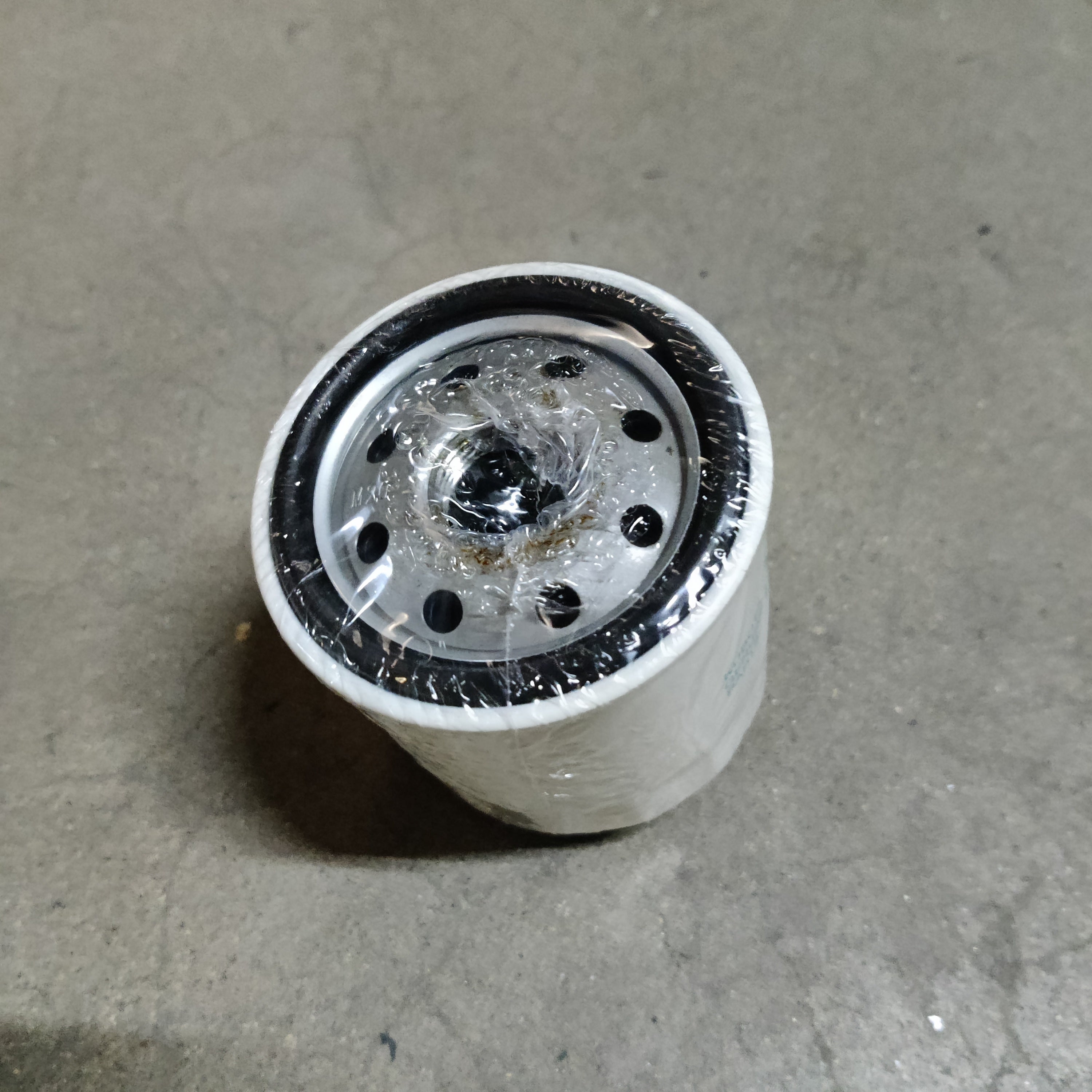 Oil Filter Replacement HH1J0-32430 For Kubota D722 D902 Engine Accessories
