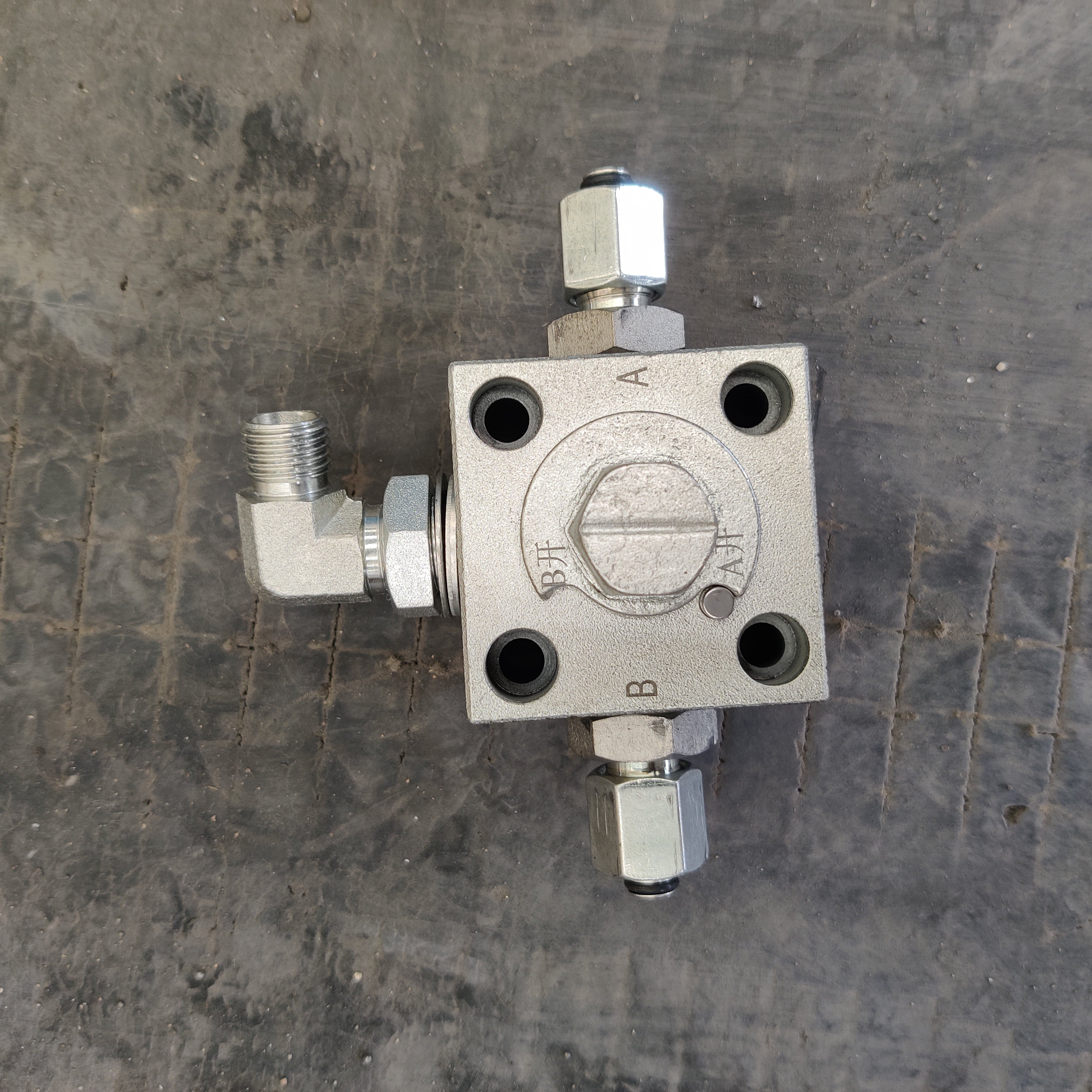 Heavy-Duty Shut-Off Valve for 1.8-Ton TYPHON Machinery
