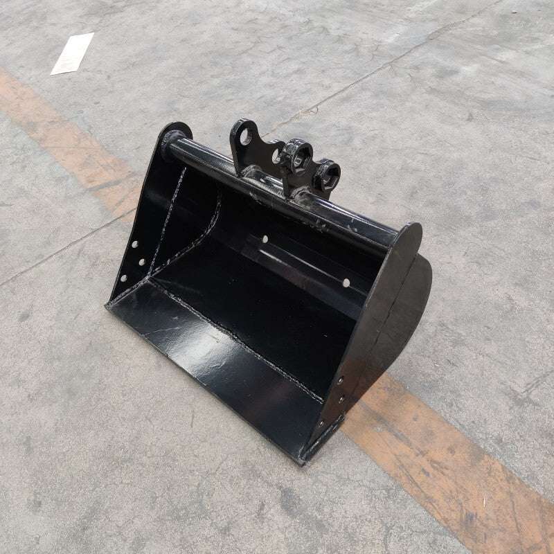 500mm Plain Mud Bucket: Attachment for TYPHON Mini Excavators