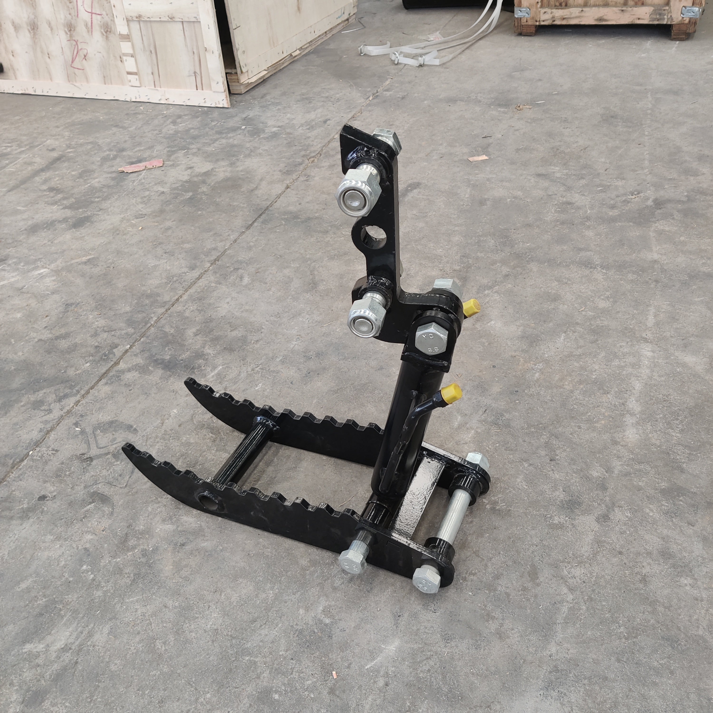 Hydraulic Thumb Clip: Attachment for TYPHON Mini Excavators Digger Track Crawler