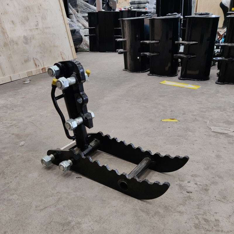 Hydraulic Thumb Clip: Attachment for TYPHON Mini Excavators Digger Track Crawler