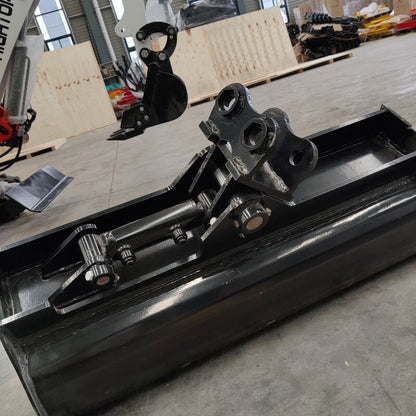 600mm Tilting Bucket: Attachment for TYPHON Mini Excavators