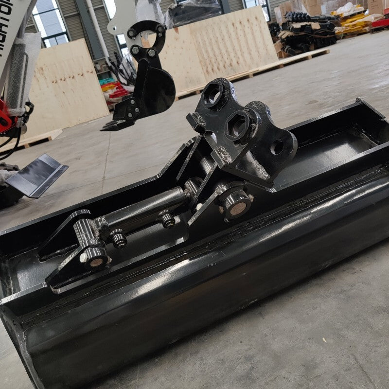 600mm Tilting Bucket: Attachment for TYPHON Mini Excavators