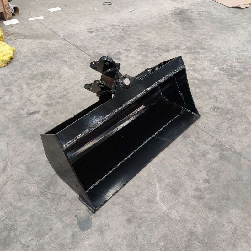 600mm Tilting Bucket: Attachment for TYPHON Mini Excavators